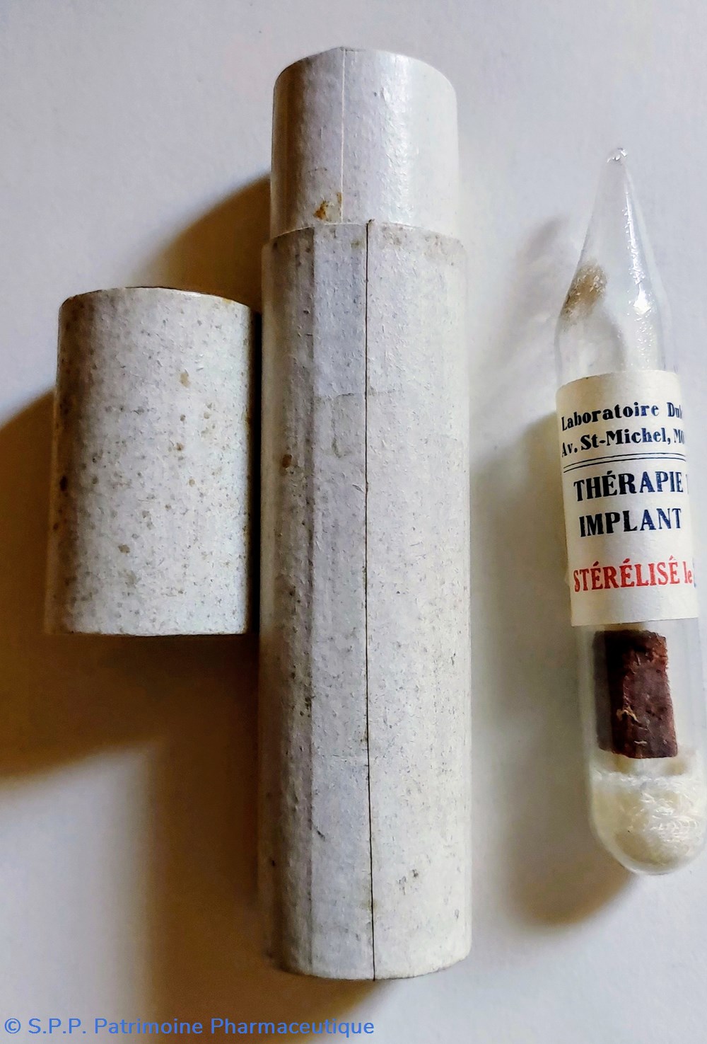 science pharmacie therapie tissulaire implant ampoule
