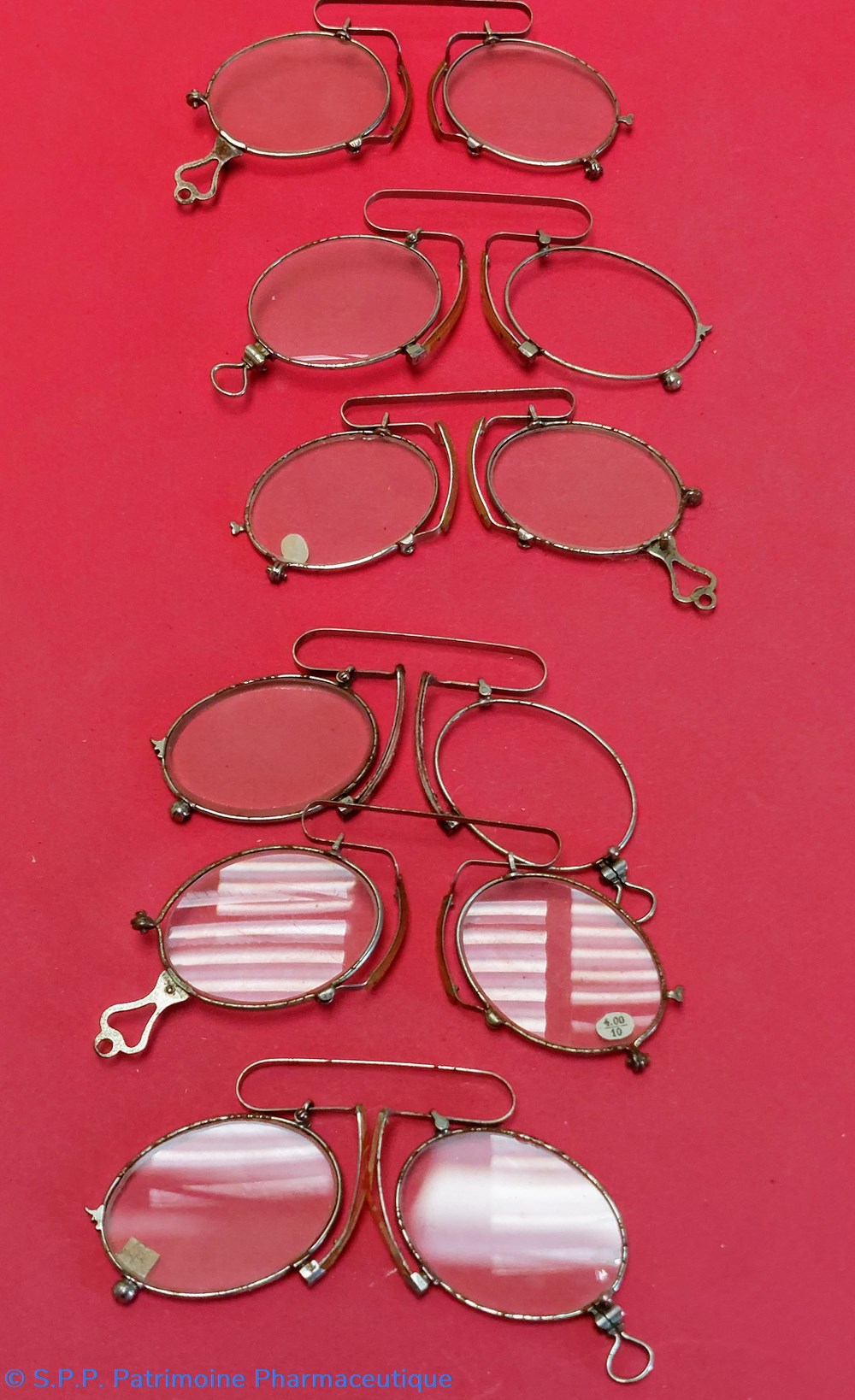 Pince - nez avec ressort plat science pharmacie pince nez avec ressort plat