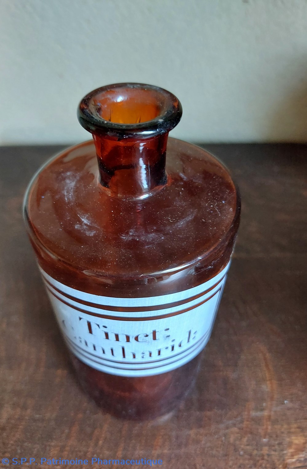 SN - Tinct : Cantharid : Bouteille verre ambré Goulot pm 2 science pharmacie sn tinct cantharid bouteille verre ambre goulot pm