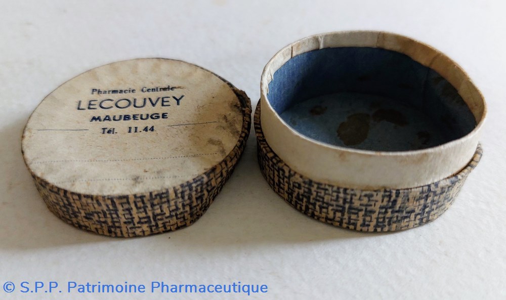science pharmacie lot de 4 boites gigognes vides lecouvey