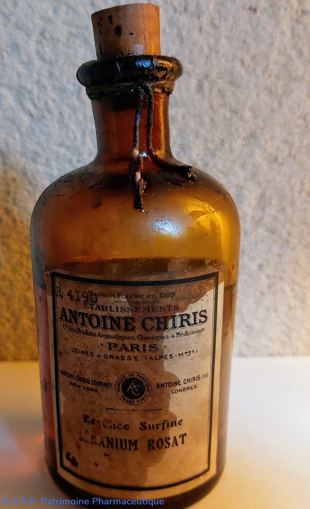Essence Surfine Géranium Rosat Flacon 11.5 verre ambré science pharmacie essence surfine geranium rosat flacon 11 5 verre ambre