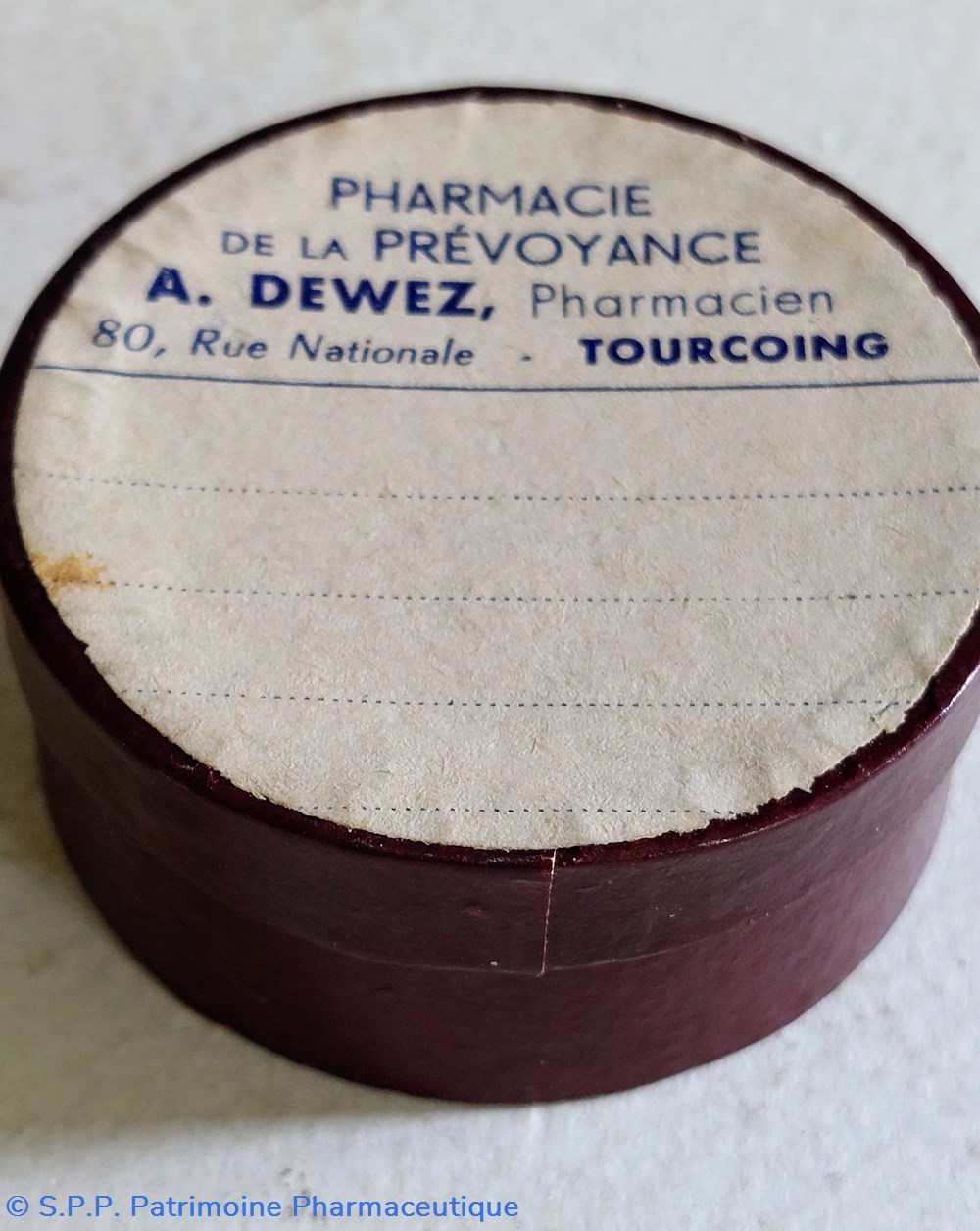science pharmacie boite ronde en carton diam 5 cm a dewez