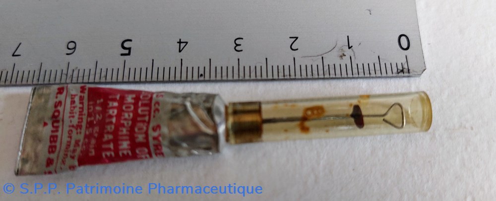 SOLUTION de MORPHINE TARTRATE ( Tube) science solution de morphine tartrate tube