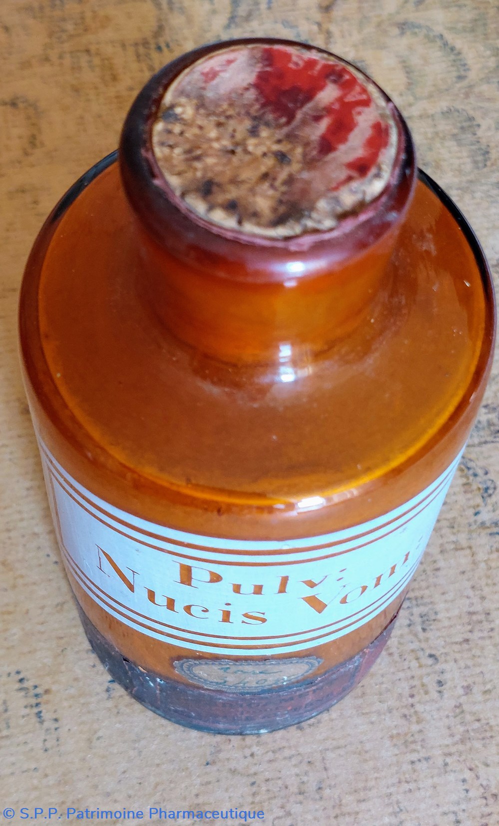 Flacon en verre ambré "Pulvis Nucis Vomicae" 7 science pharmacie flacon en verre ambre pulvis nucis vomicae