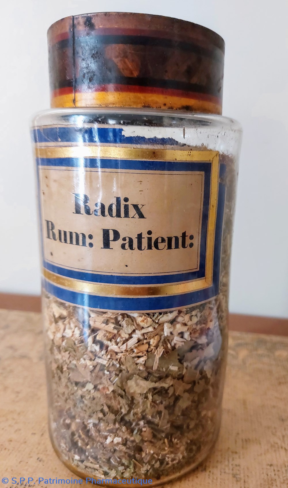 science pot de pharmacie radix rum patient