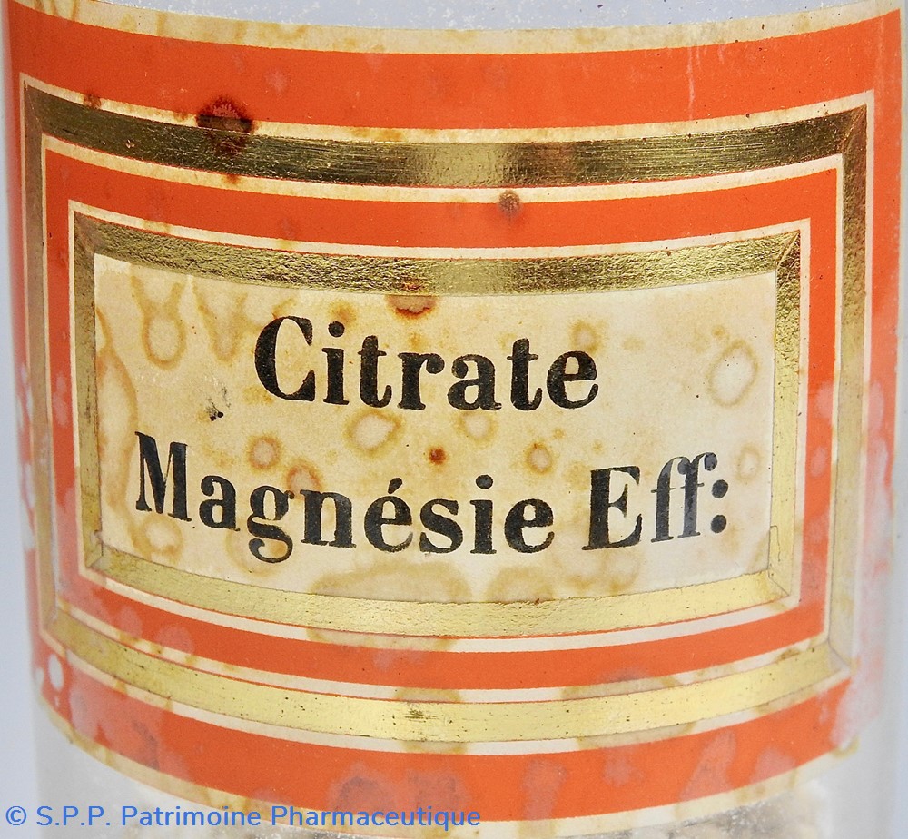 Flacon en verre petit modèle Pharmacie RAVASSE 2 science flacon en verre petit modele pharmacie ravasse