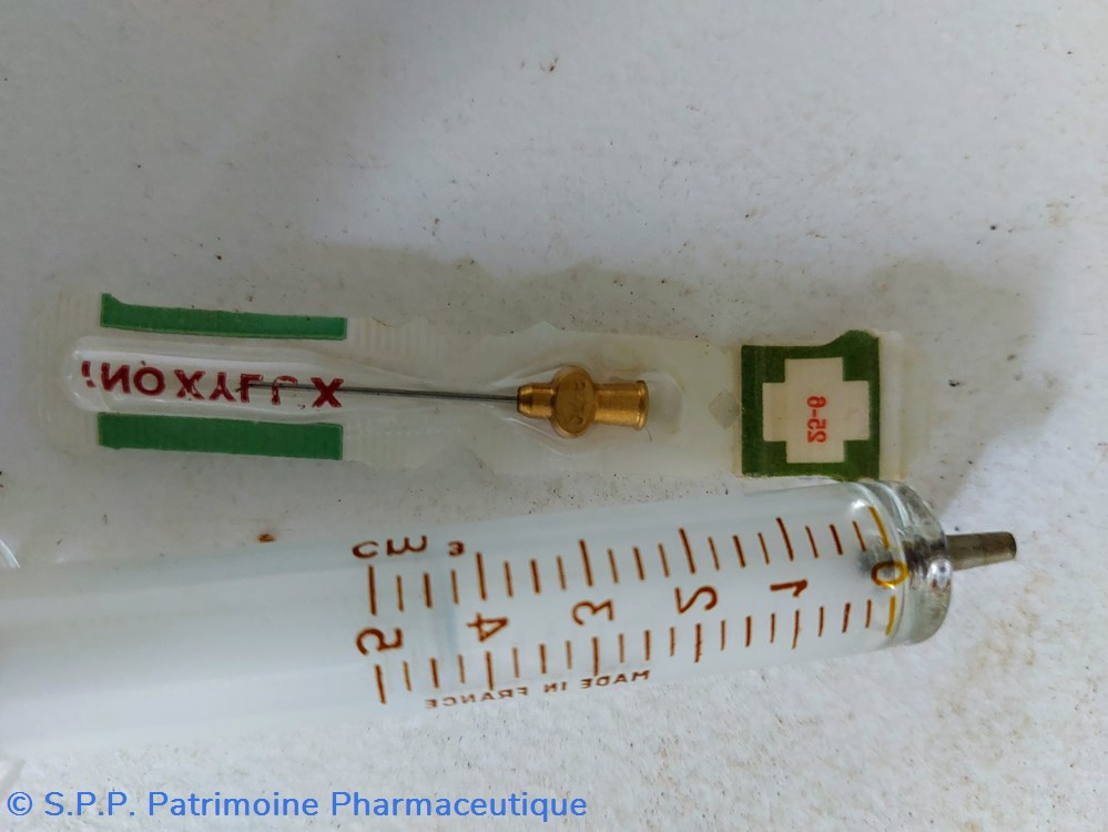 Seringue Hypodermique 0 à 5 Cc science pharmacie seringue hypodermique 0 a 5 cc