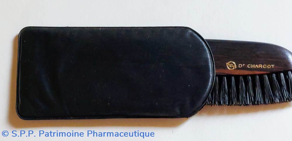 Dr CHARCOT Brosse à habit de voyage 3 objets publicitaires dr charcot brosse a habit de voyage
