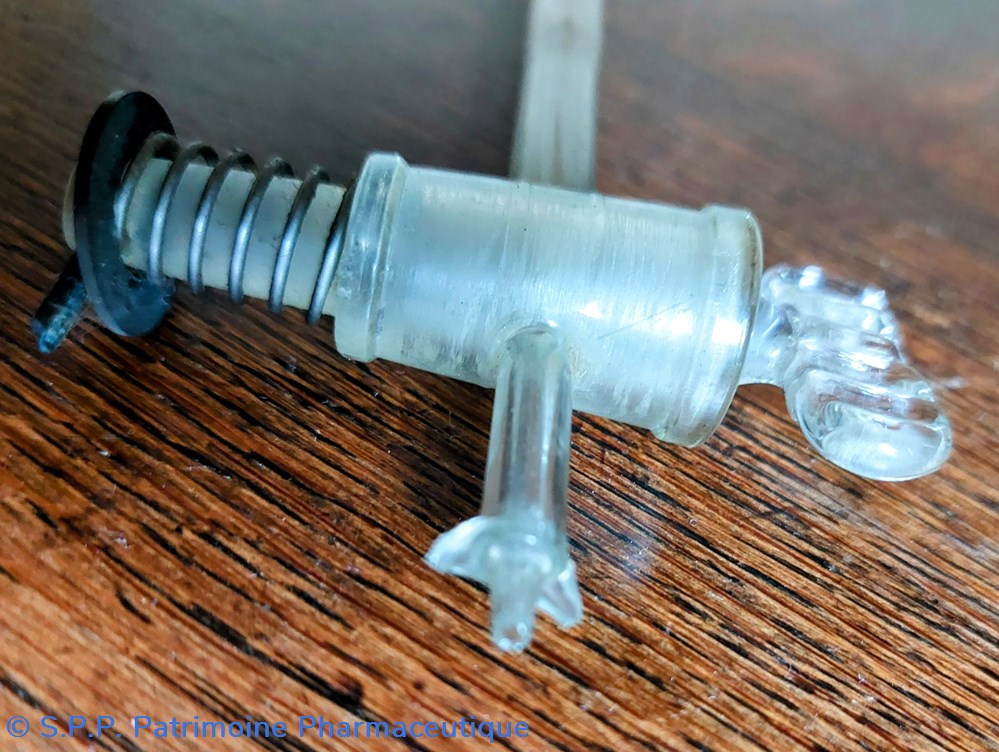 Tube gradué en verre avec robinet d'écoulement 4 science pharmacie tube gradue en verre avec robinet ecoulement
