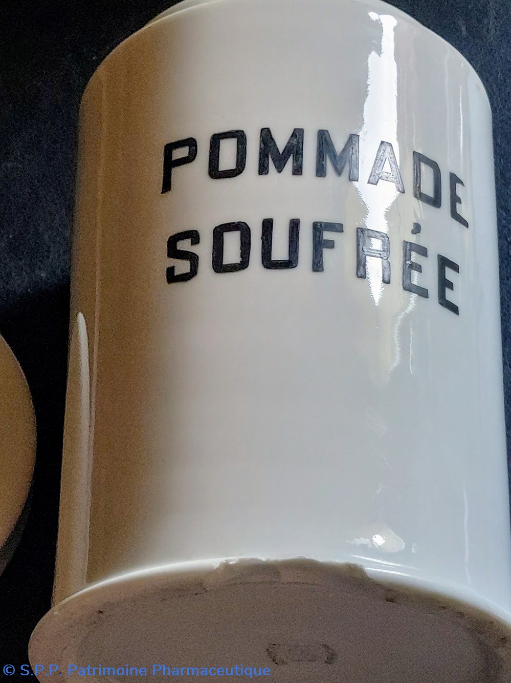 Pommade Soufrée - Pot de Pharmacie 5 science pommade soufree pot de pharmacie