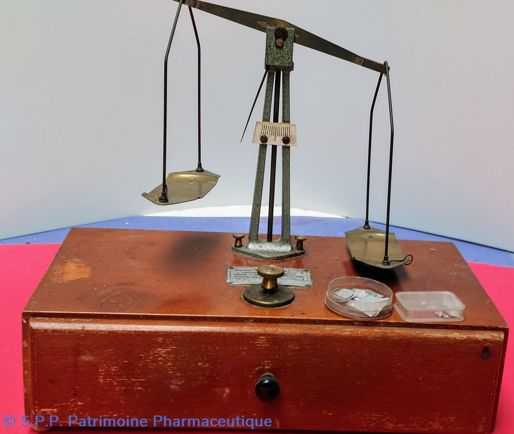 TREBUCHET Balance de précision TESTUT 7 science pharmacie trebuchet balance de precision testut