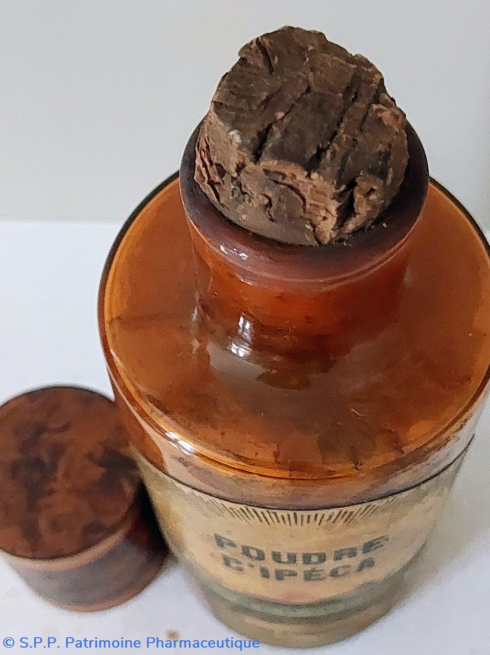 science pharmacie flacon 19 5 cm verre ambre poudre ipeca poudre ipecacuanha