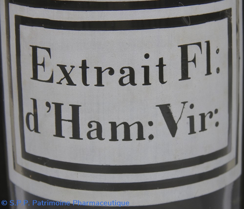 Flacon en verre petit modèle étiquette blanche Pharmacie RAVASSE 2 science flacon en verre petit modele etiquette blanche pharmacie ravasse