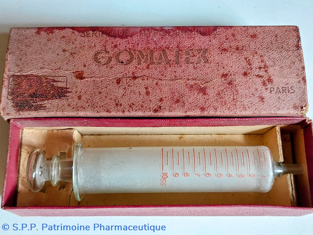 science pharmacie seringue 10 cc gomaiek paris