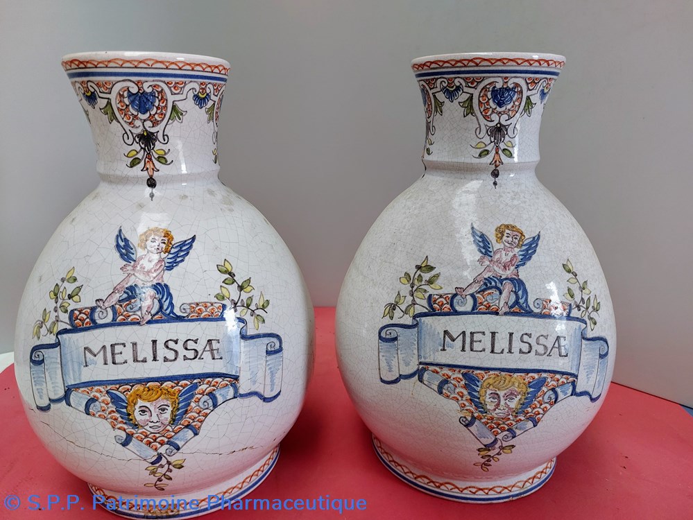 science pharmacie paire de pots melissae decor angelots