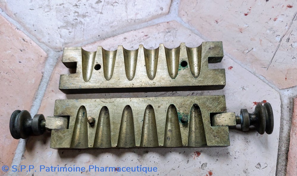 Moules 6 suppositoires " 1 G 1/2" 5 science pharmacie moules 6 suppositoires 1 g 1 2