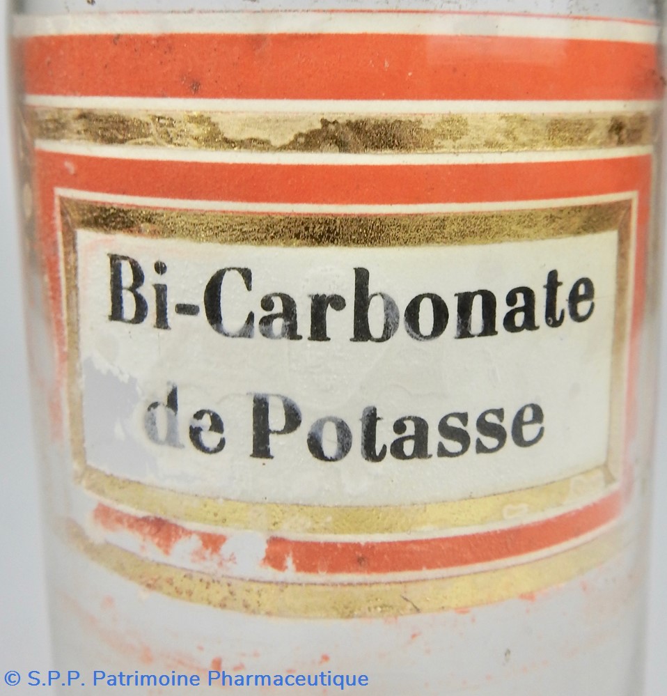Flacon en verre petit modèle Pharmacie RAVASSE 2 science flacon en verre petit modele pharmacie ravasse