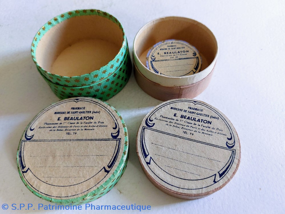 Boites gigognes vides Phie E. BEAULATON 4 science pharmacie boites gigognes vides phie e beaulaton