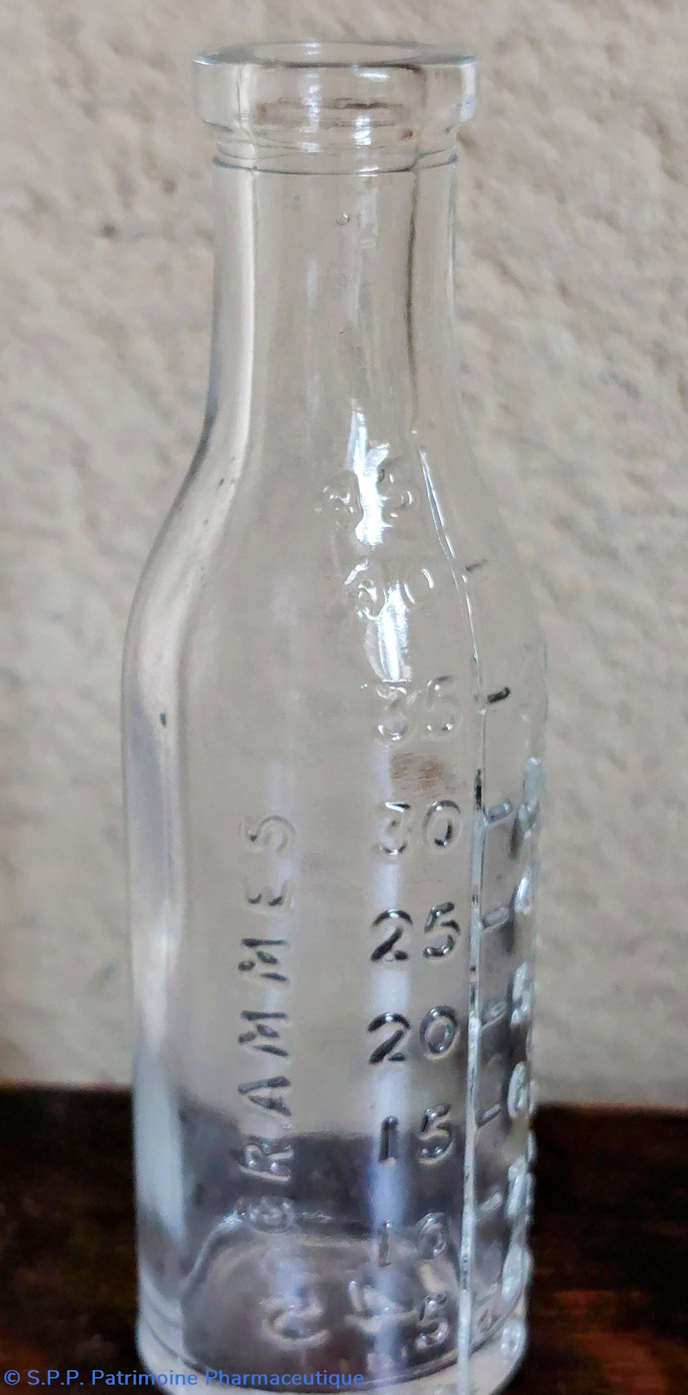 science pharmacie 11 flacon pharmaceutique gradue