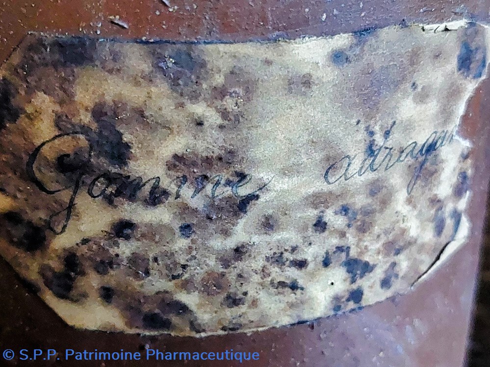 Boite/ GOMME ADRAGANTE 2 science pharmacie boite gomme adragante