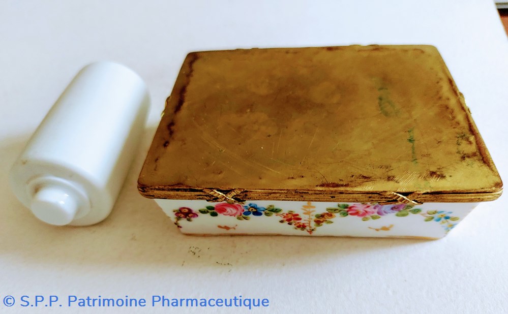 ETIQUETEUSE MANUELLE en porcelaine 3 science pharmacie etiqueteuse manuelle en porcelaine