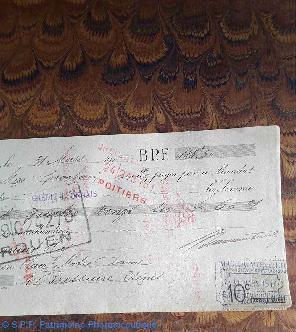Lettre de change DUMONTIER ROUEN 1917 4 documents anciens lettre de change dumontier rouen 1917