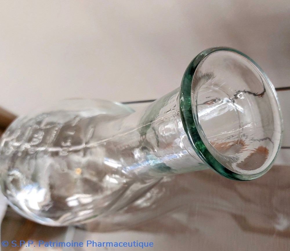 Urinal en verre gradué 250 / 750 2 science pharmacie urinal en verre gradue 250 750