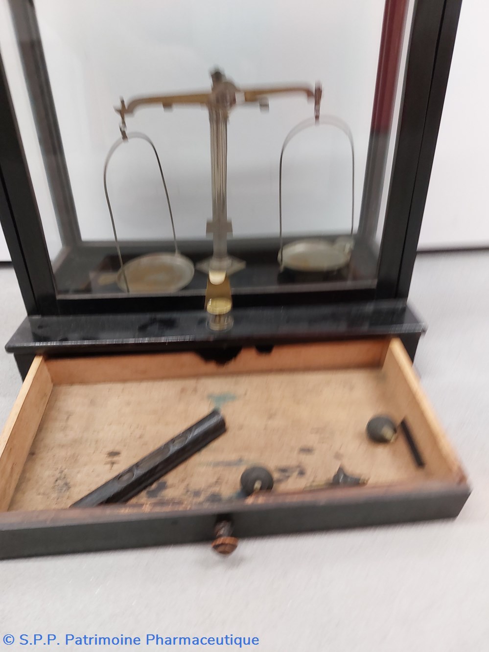 science pharmacie balance trebuchet