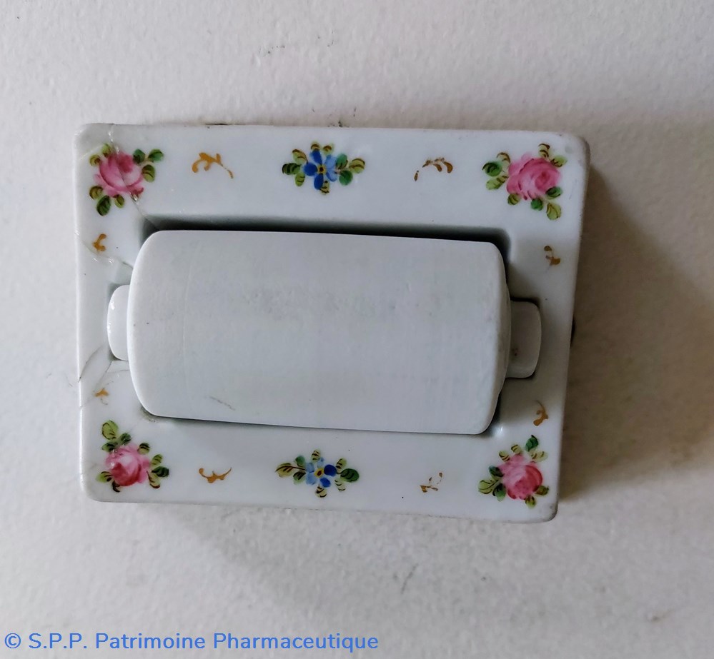 ETIQUETEUSE MANUELLE en porcelaine 4 science pharmacie etiqueteuse manuelle en porcelaine