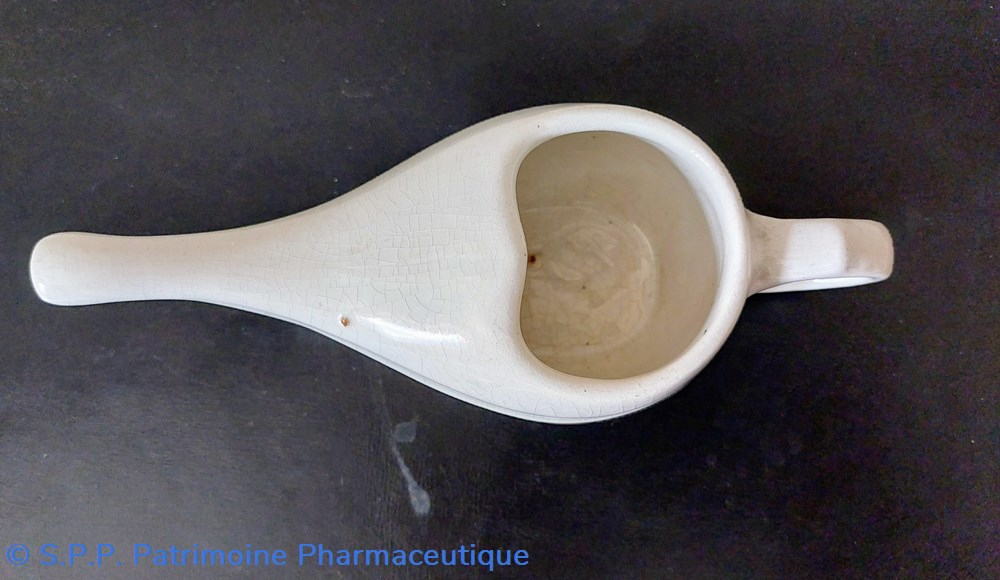 Biberon de malade / Canard faïence de Gien 3 science pharmacie biberon de malade canard faience de gien