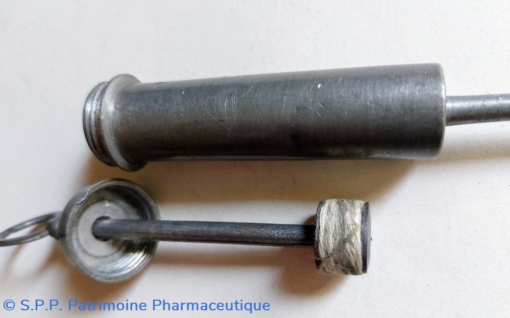 science pharmacie seringue pour injections en etain 14 cm