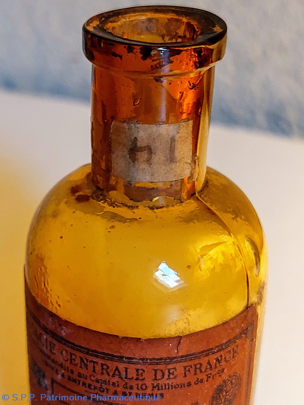 science pharmacie flacon 10 cm verre ambre teinture de gelsemium