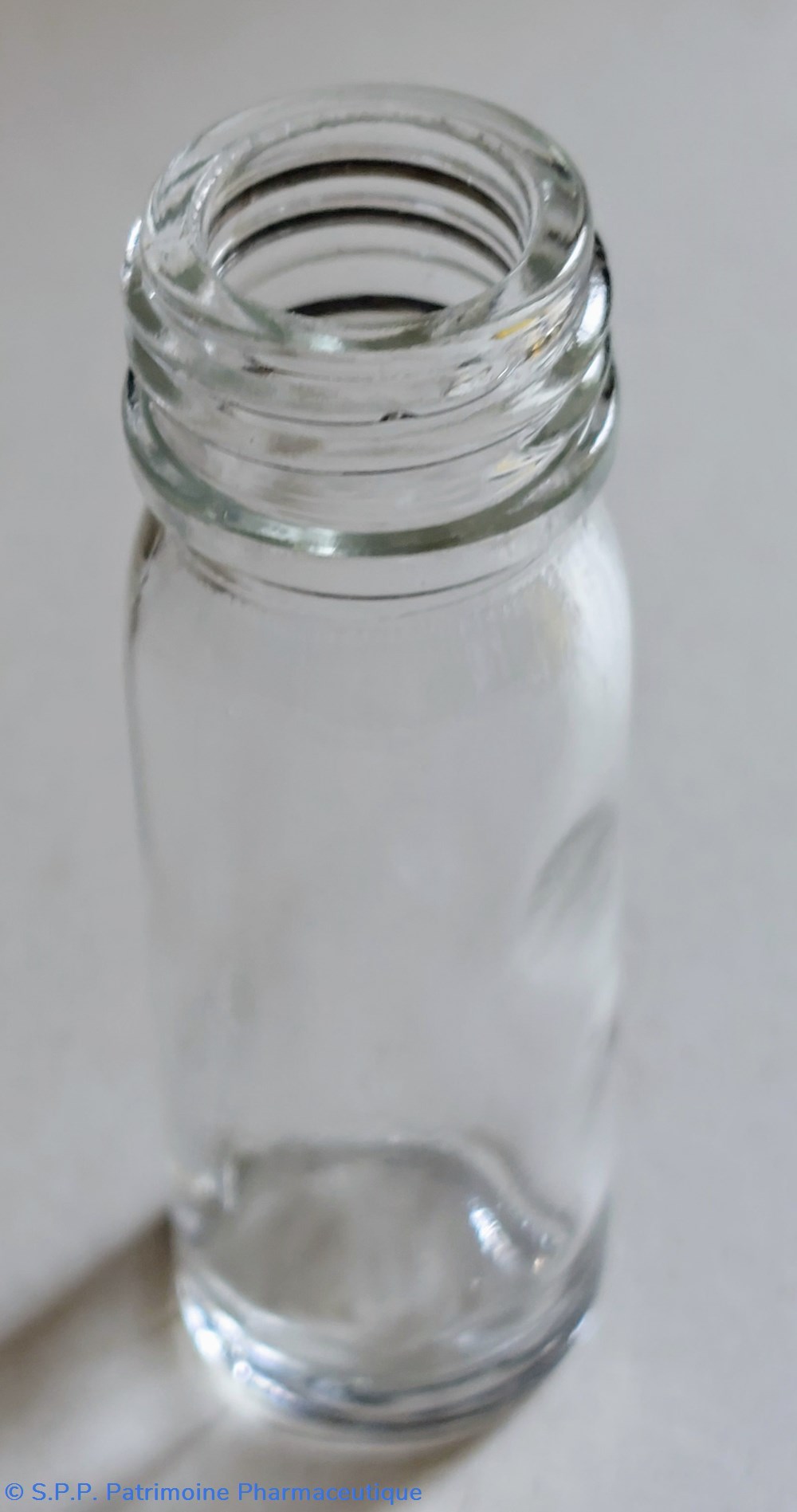 science pharmacie 6 petit flacon cylindrique en verre