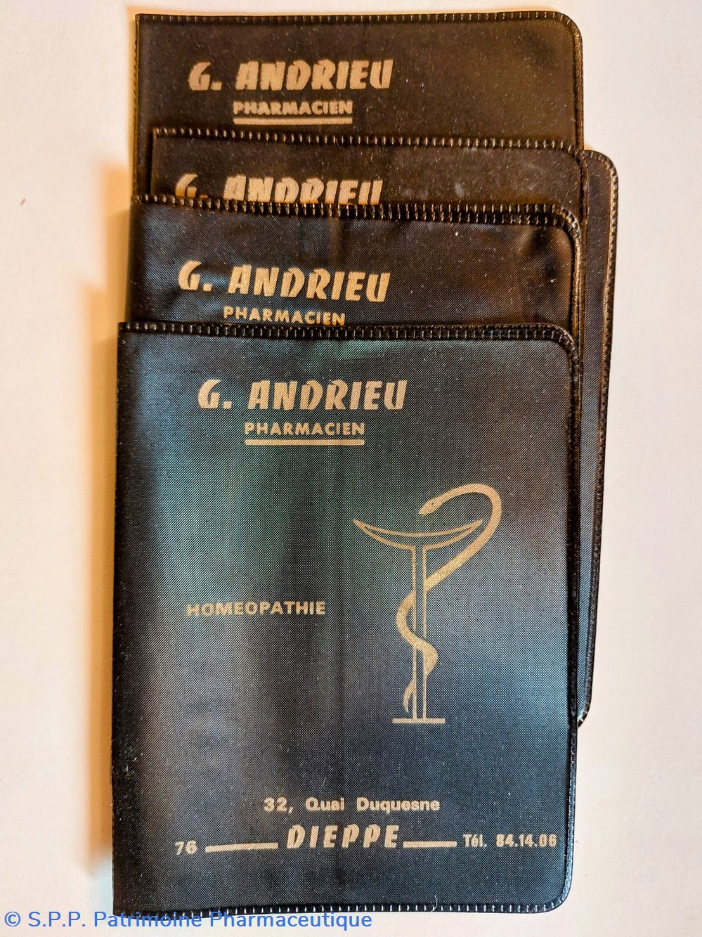Porte - documents médicaux Pharmacie Dieppe objets publicitaires porte documents medicaux pharmacie dieppe