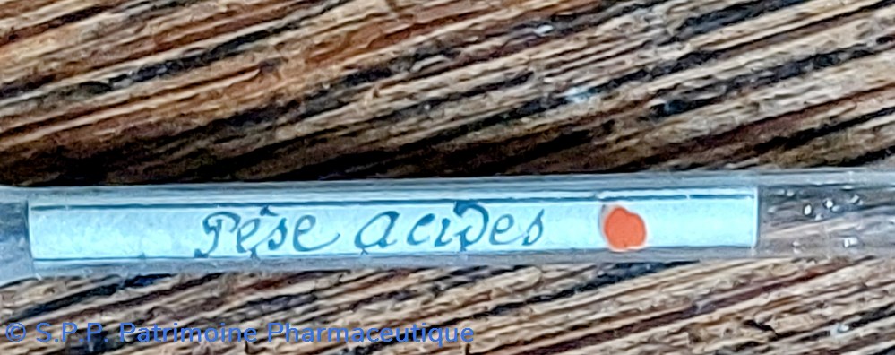 science pese acides de pharmacie