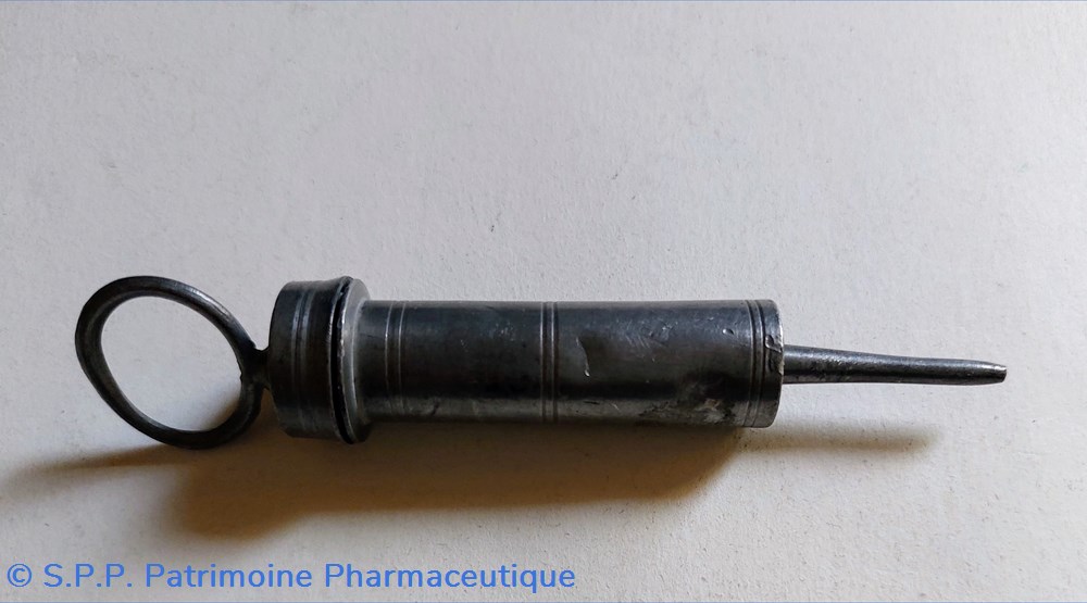 science pharmacie seringue pour injections en etain 11 cm