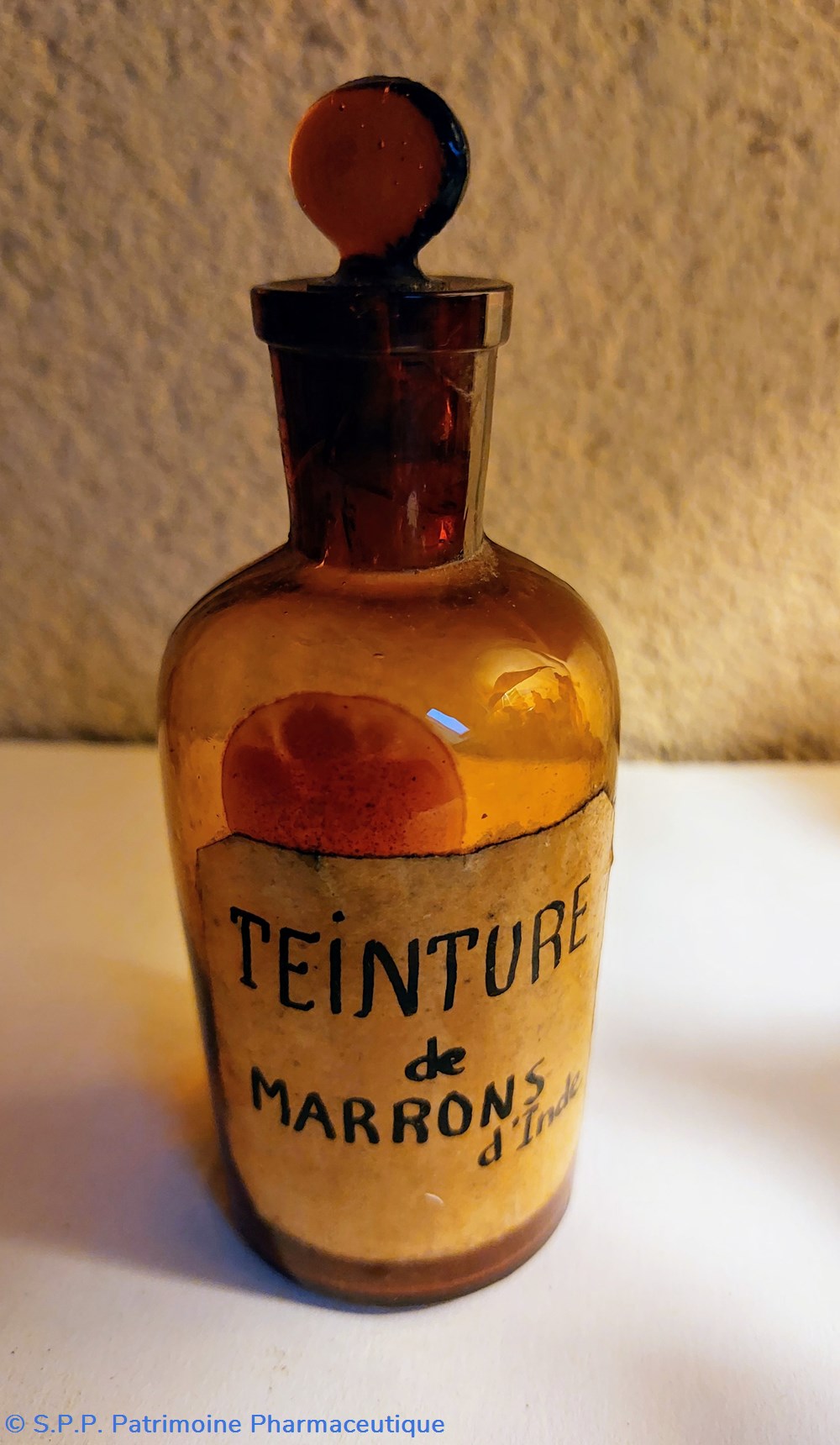 Teinture de Marron d'inde Flacon 11.5 verre ambré science pharmacie teinture de marron inde flacon 11 5 verre ambre