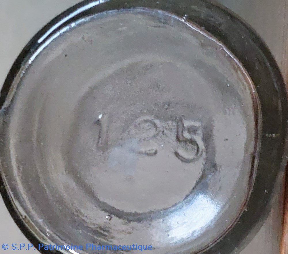 13 - Flacon cylindrique forme bouteille en verre 5 science pharmacie 13 flacon cylindrique forme bouteille en verre