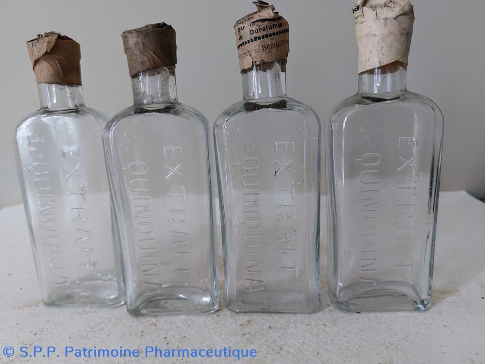 Extrait de Quinquina/ lot de 4 fioles science pharmacie extrait de quinquina lot de 4 fioles