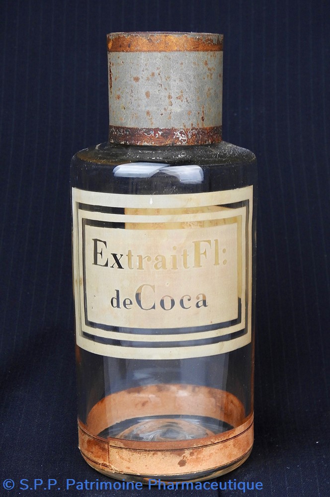 Flacon en verre petit modèle étiquette blanche Pharmacie RAVASSE science flacon en verre petit modele etiquette blanche pharmacie ravasse