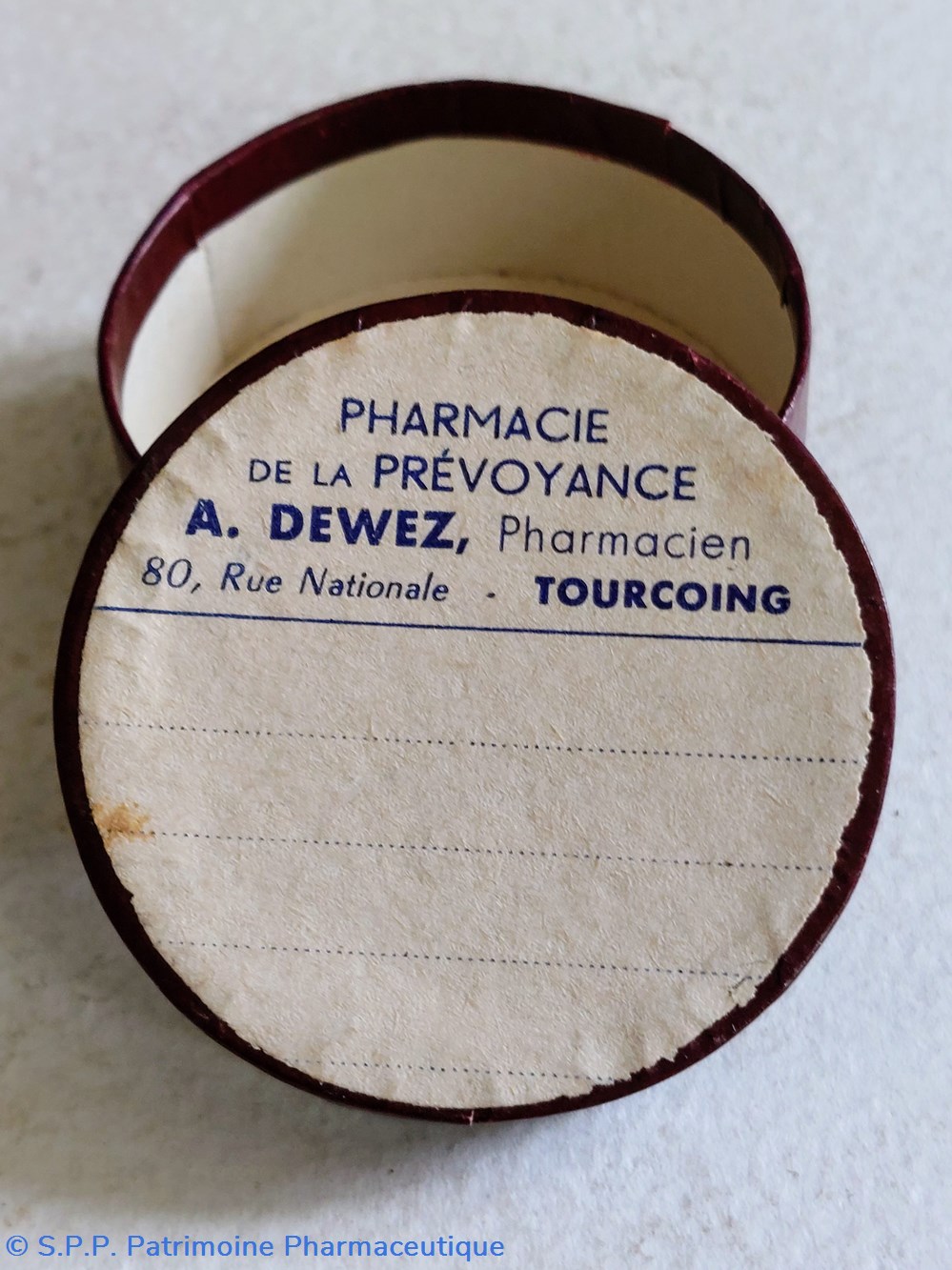 science pharmacie boite ronde en carton diam 5 cm a dewez
