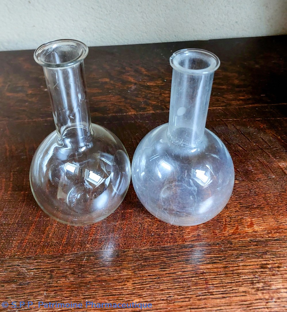 science pharmacie ballons de laboratoire en verre 15 cm et 14 5 cm