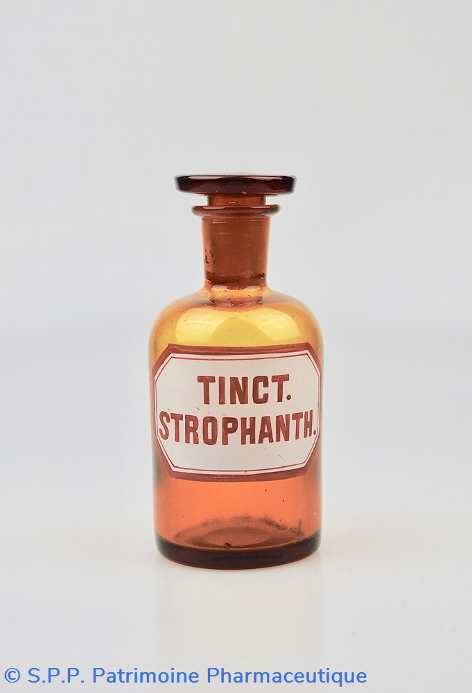 Flacon de pharmacie en verre ambré moyen modèle à étiquette blanche et rouge, forme bouteille science flacon de pharmacie en verre ambre moyen modele a etiquette blanche et rouge forme bouteille