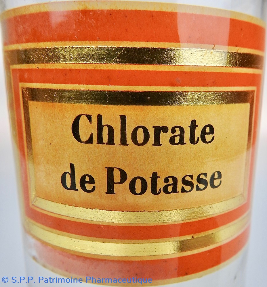 Flacon en verre petit modèle Pharmacie RAVASSE 2 science flacon en verre petit modele pharmacie ravasse