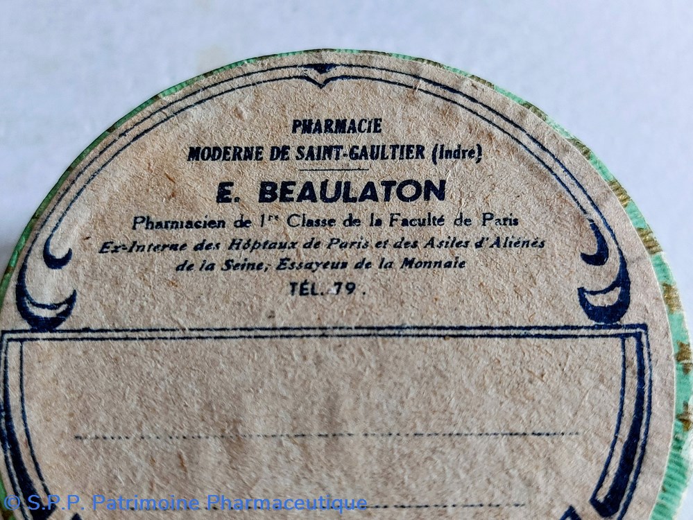 Boites gigognes vides Phie E. BEAULATON 7 science pharmacie boites gigognes vides phie e beaulaton
