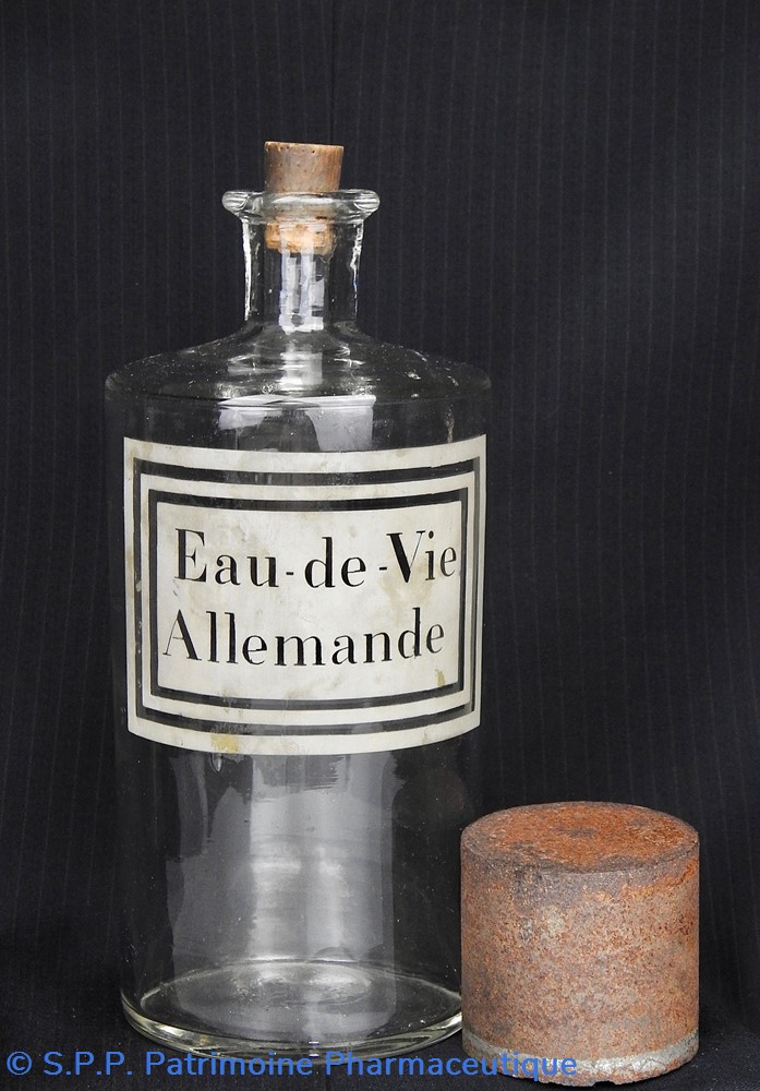Flacon en verre grand modèle étiquette blanche Pharmacie RAVASSE 3 science flacon en verre grand modele etiquette blanche pharmacie ravasse