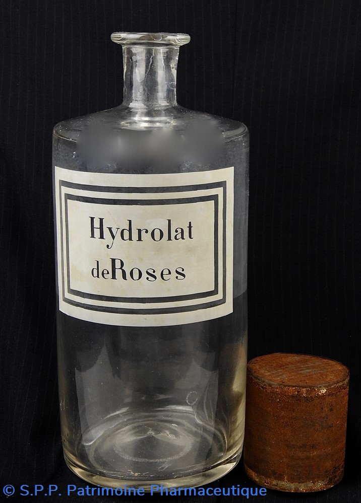 Flacon en verre très grand modèle étiquette blanche Pharmacie RAVASSE 3 science flacon en verre tres grand modele etiquette blanche pharmacie ravasse