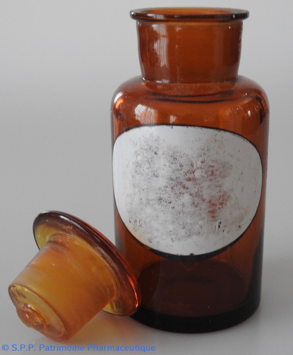 Flacon de pharmacie en verre ambré à goulot large avec étiquette sans inscription 2 science flacon de pharmacie en verre ambre a goulot large avec etiquette sans inscription