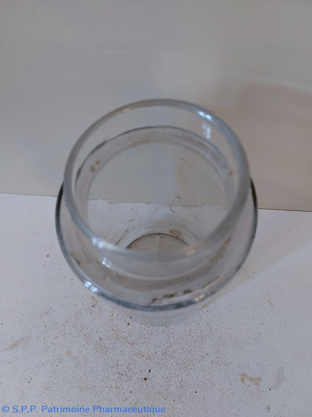 Pot de Pharmacie en verre blanc h 20 cm 3 science pot de pharmacie en verre blanc h 20 cm