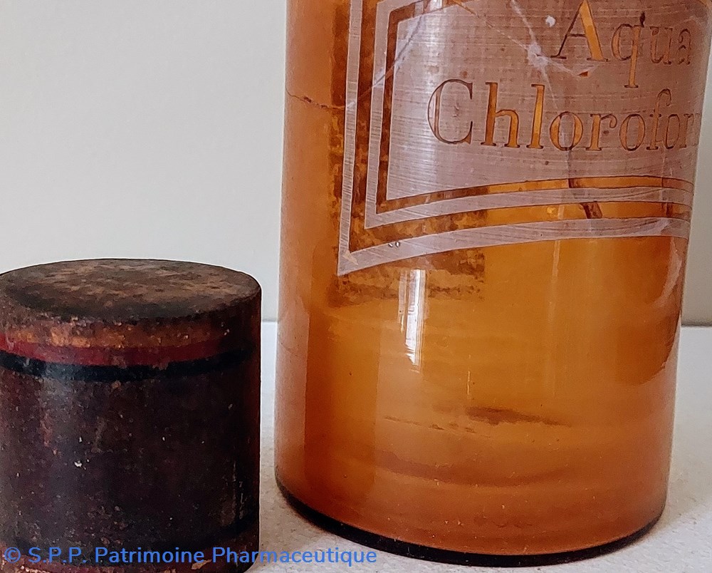 Flacon verre ambré "Aqua Chloroform :" 6 science pharmacie flacon verre ambre aqua chloroform